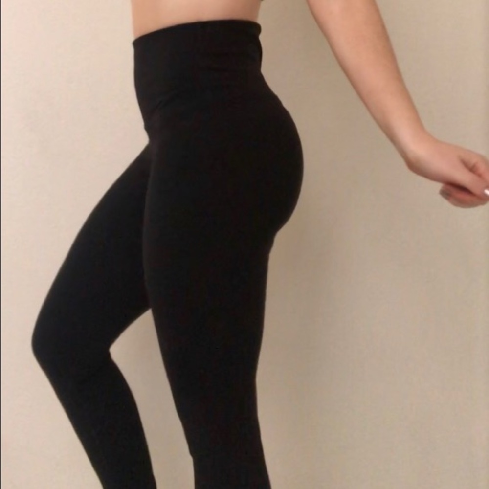 Old navy high waisted compression leggings